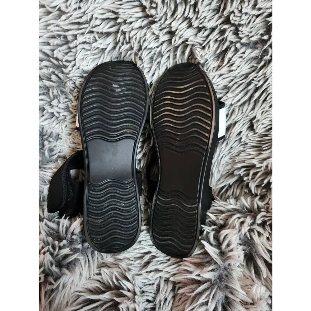 Juicy Couture Platform Irresistible Black Hook and Loop Sandals Womens Size 8.5